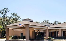 Quality Inn & Suites Pensacola Bayview